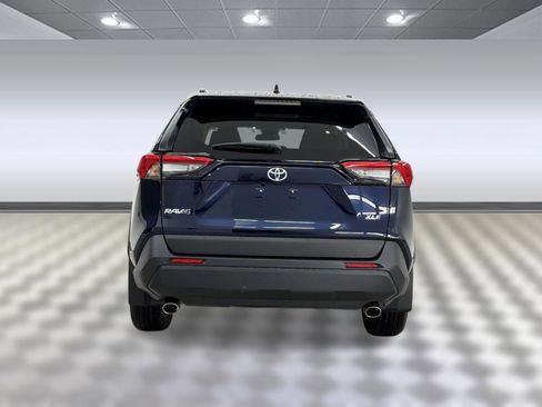 Used 2025 Toyota RAV4 XLE w/ Convenience Package FWD image 10