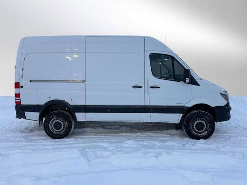 Used 2015 Freightliner Sprinter 2500 image 2