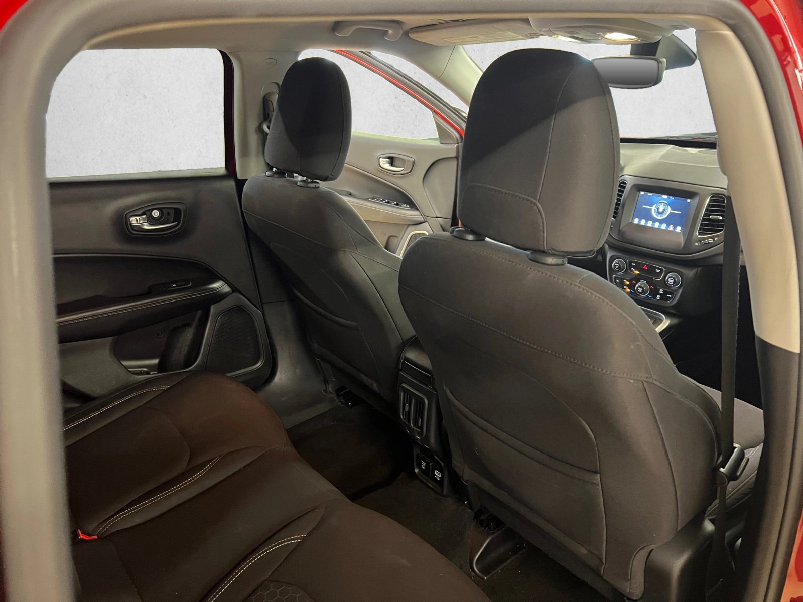 Used 2018 Jeep Compass Sport w/ Tech Group FWD image 26