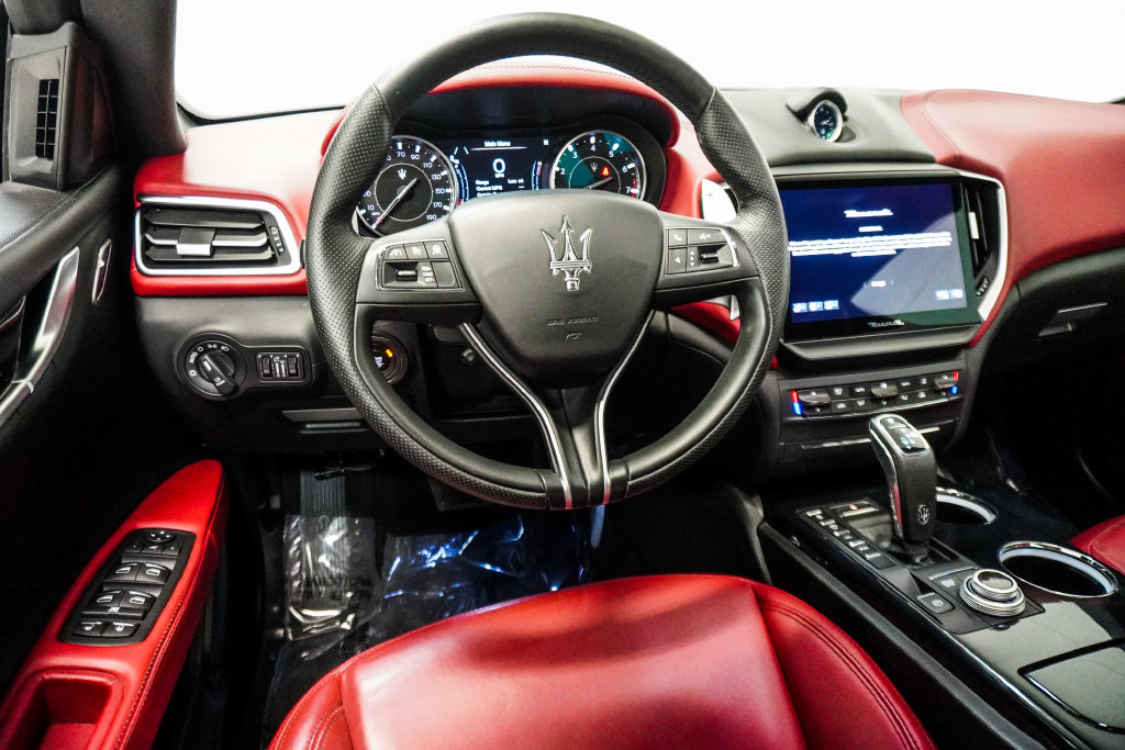 Used 2023 Maserati Ghibli Modena RWD image 14