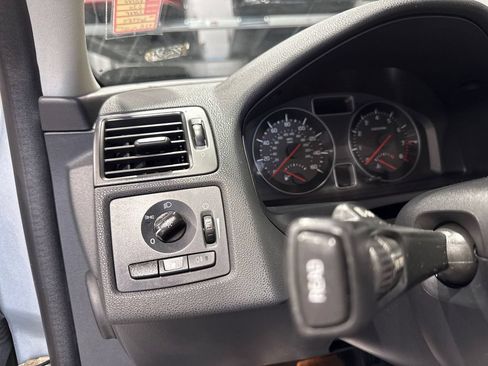 Used 2013 Volvo C30 FWD image 87