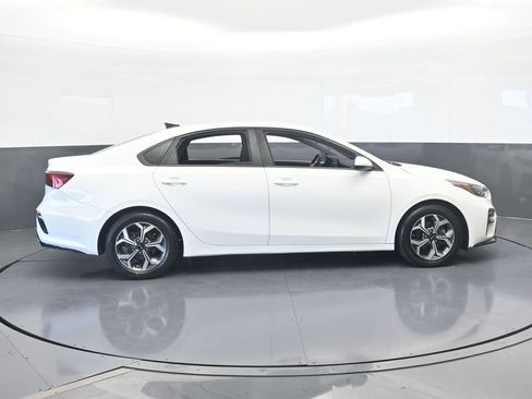 Used 2019 Kia Forte LXS image 7