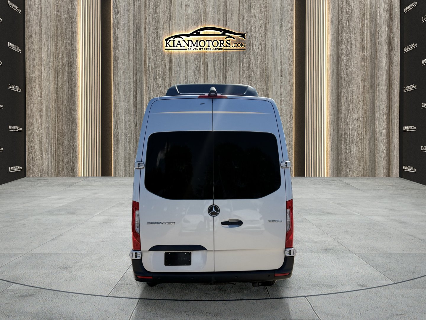Used 2024 Mercedes-Benz Sprinter 2500 image 6