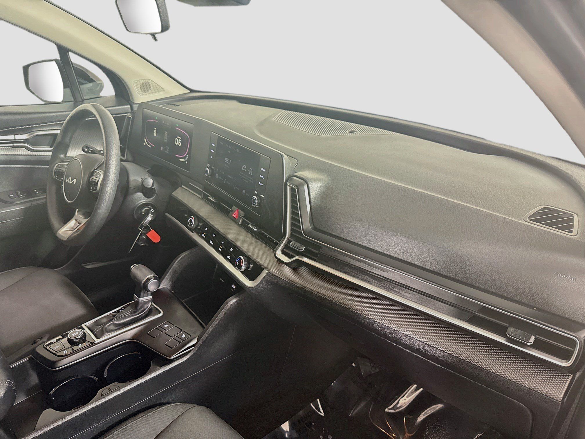 Used 2024 Kia Sportage LX AWD/4WD image 29
