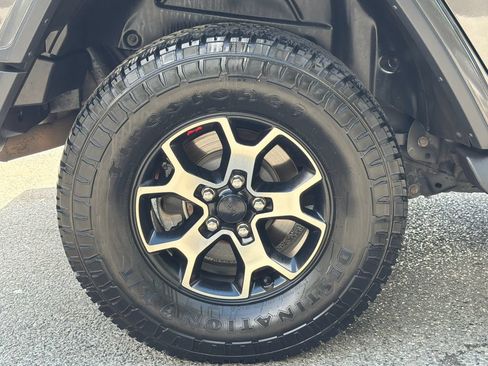 Used 2019 Jeep Wrangler Unlimited Rubicon AWD/4WD image 5