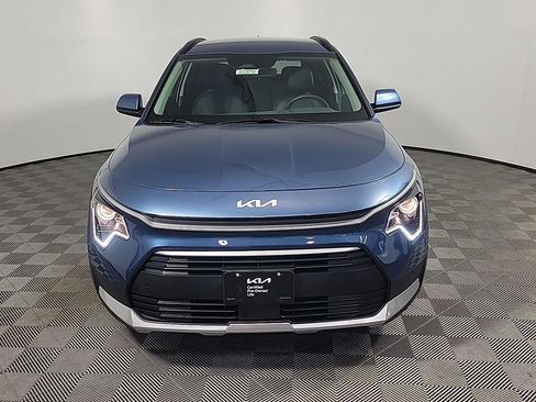Used 2025 Kia Niro EX image 13