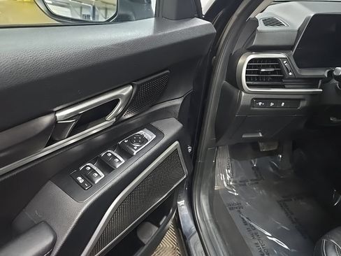 Used 2023 Kia Telluride LX AWD/4WD image 29