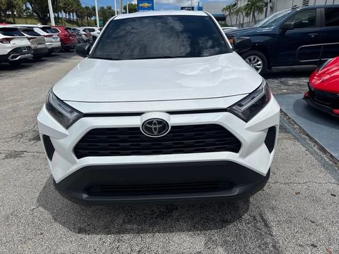 Used 2025 Toyota RAV4 LE AWD/4WD image 2