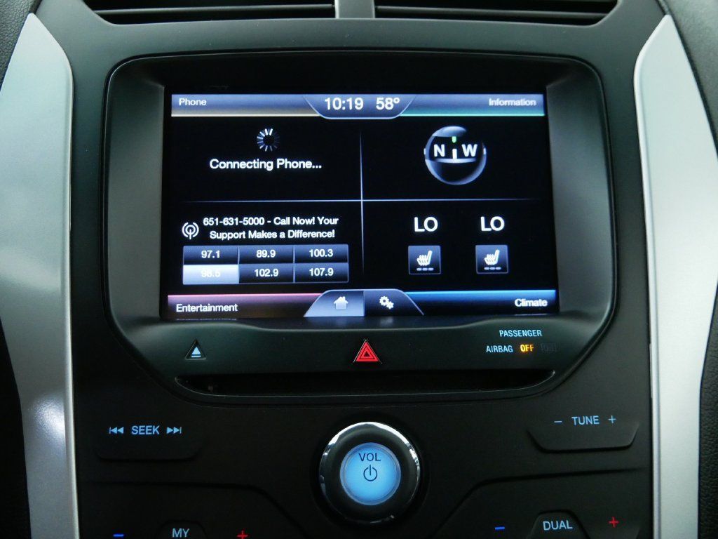 Used 2015 Ford Explorer XLT w/ Equipment Group 202B AWD/4WD image 29