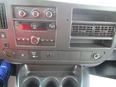 Used 2011 Chevrolet Express 2500 w/ Cold Climate Package image 10