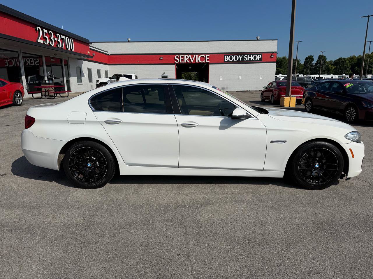 Used 2016 BMW 528i xDrive Sedan AWD/4WD image 4