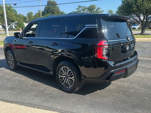 Used 2025 Nissan Armada Platinum w/ Convenience Package AWD/4WD image 5
