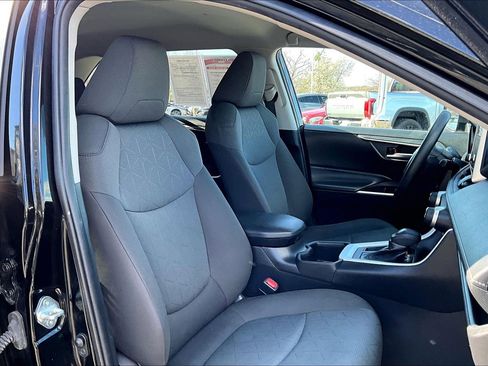 Used 2023 Toyota RAV4 XLE image 7