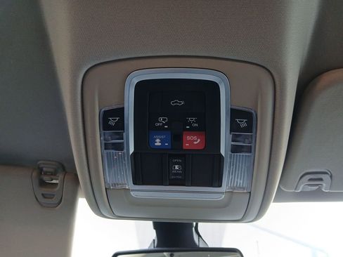 Used 2019 RAM 1500 Laramie image 25