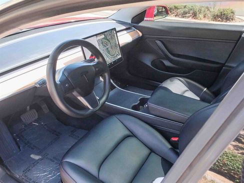 Used 2018 Tesla Model 3 Mid Range image 23