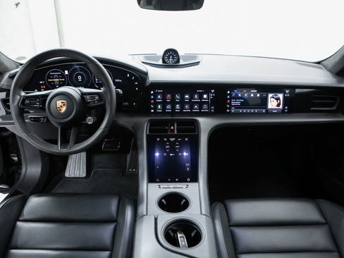 Certified 2023 Porsche Taycan GTS image 13