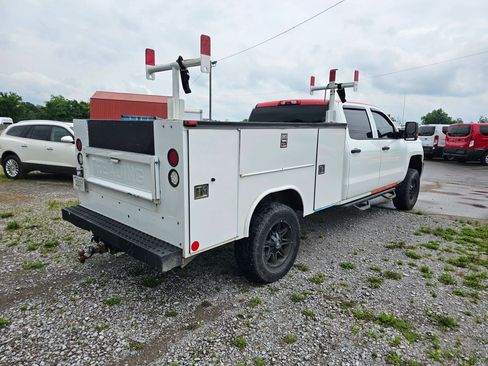 Used 2016 Chevrolet Silverado 3500 2WD Crew Cab image 13