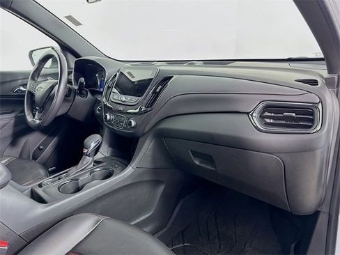 Used 2022 Chevrolet Equinox RS w/ RS Leather Package image 30