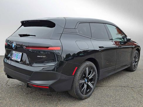 Used 2025 BMW iX xDrive50 image 3
