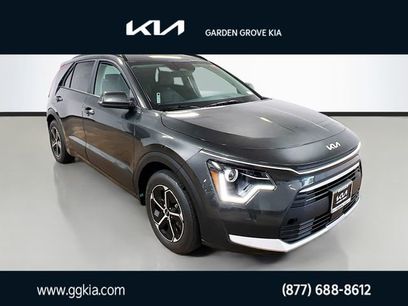New 2025 Kia Niro EX
