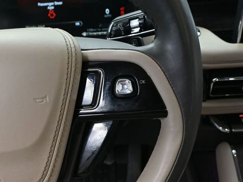 Used 2022 Lincoln Aviator Reserve w/ Elements Package Plus image 30