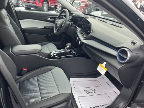 New 2026 Chevrolet Trax LT image 29