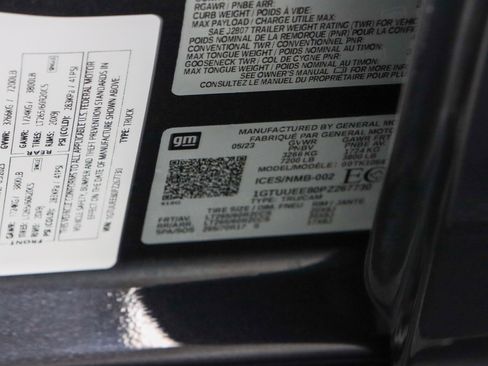 Used 2023 GMC Sierra 1500 AT4 image 36