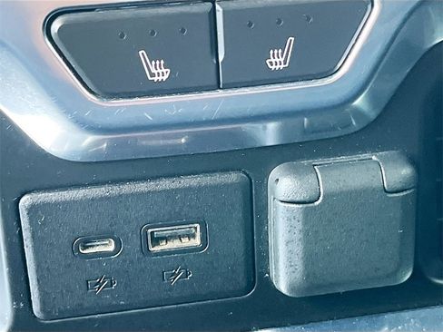 Used 2021 Chevrolet Silverado 1500 High Country w/ Technology Package image 27