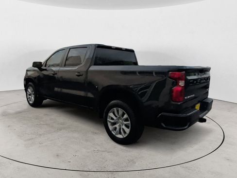 Used 2023 Chevrolet Silverado 1500 Custom image 3