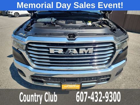 Used 2025 RAM 1500 Laramie AWD/4WD image 30