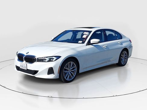 Used 2023 BMW 330i Sedan image 3