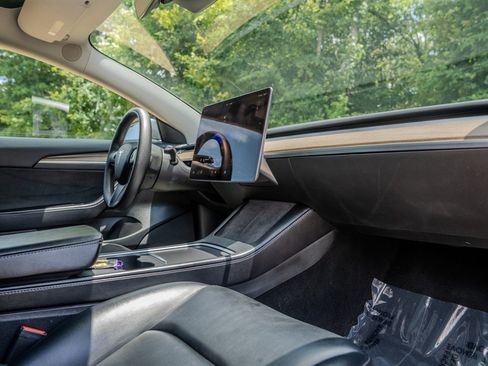 Used 2022 Tesla Model 3 Standard Range RWD image 31