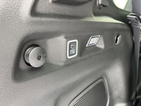 New 2025 Jeep Grand Cherokee L Limited w/ Black Appearance Package image 43