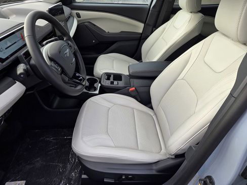 New 2025 Ford Mustang Mach-E Premium image 8