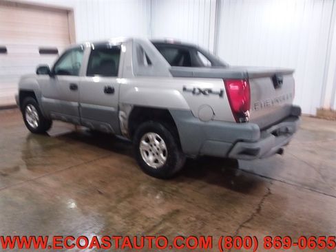 Used 2002 Chevrolet Avalanche 4x4 w/ Off-Road Suspension Pkg image 6