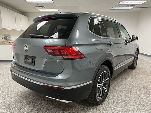 Used 2018 Volkswagen Tiguan SEL image 5