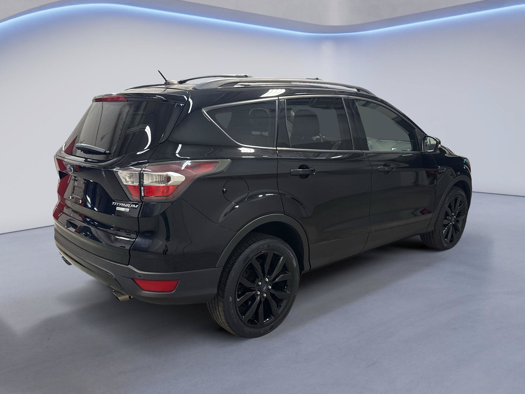 Used 2017 Ford Escape Titanium AWD/4WD image 8