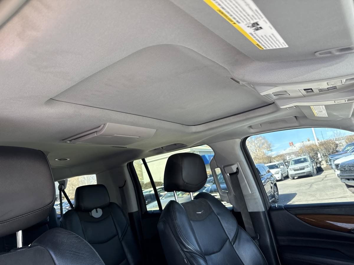 Used 2019 Cadillac Escalade ESV Premium Luxury AWD/4WD image 27