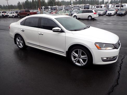 Used 2015 Volkswagen Passat 1.8T SE image 7