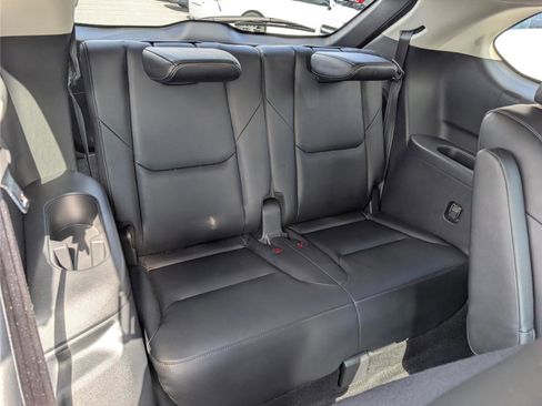 Used 2023 MAZDA CX-9 Touring image 13