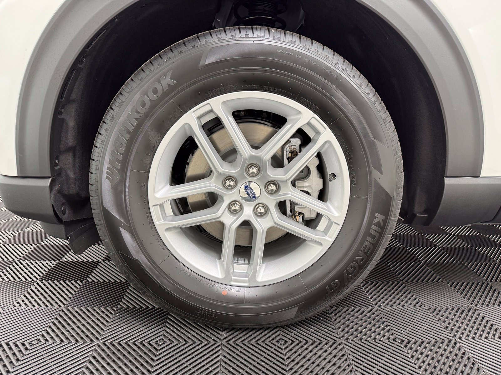 New 2027 Ford Explorer Active w/ Active Comfort Package RWD image 9