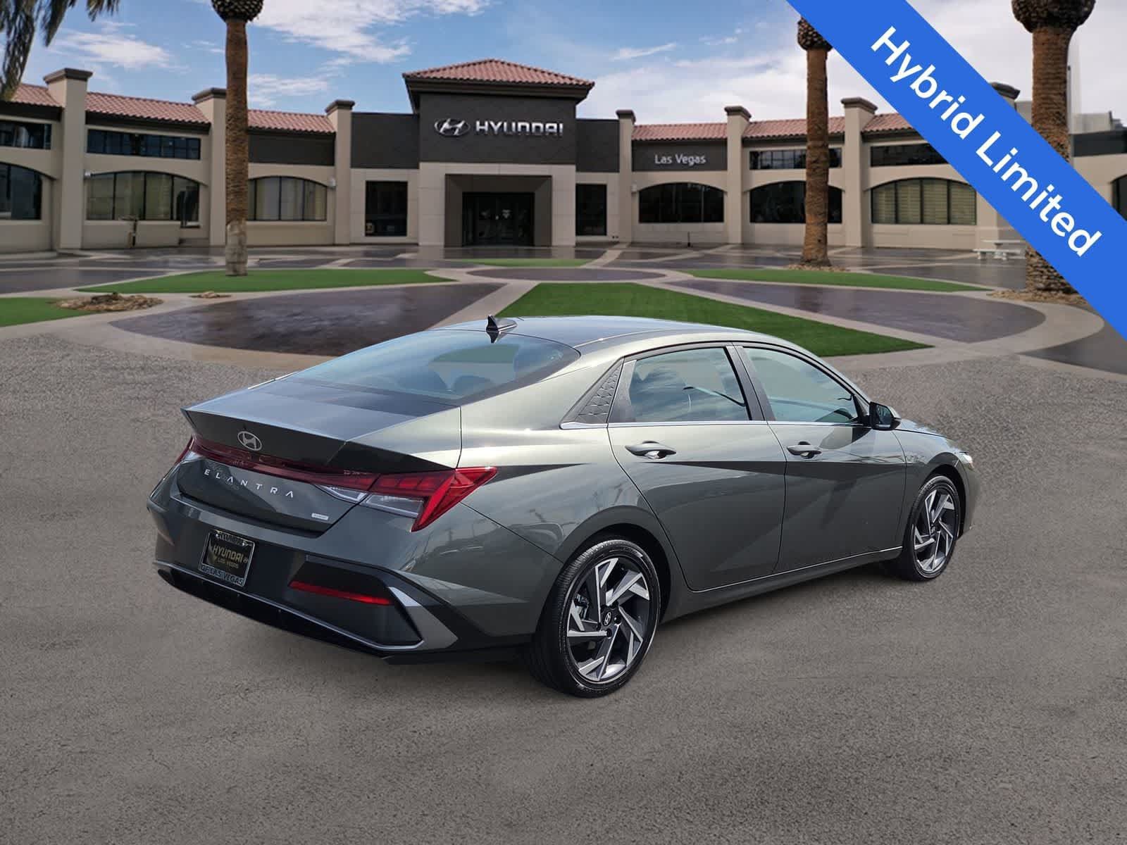 Certified 2026 Hyundai Elantra Limited FWD image 8