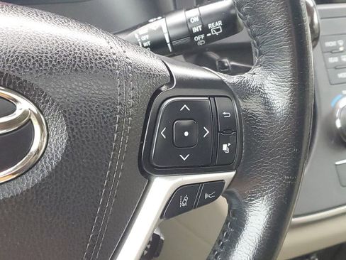 Used 2019 Toyota Sienna XLE Premium image 17