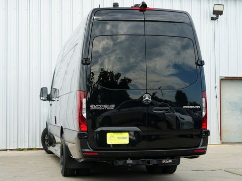Used 2023 Mercedes-Benz Sprinter 3500 image 6