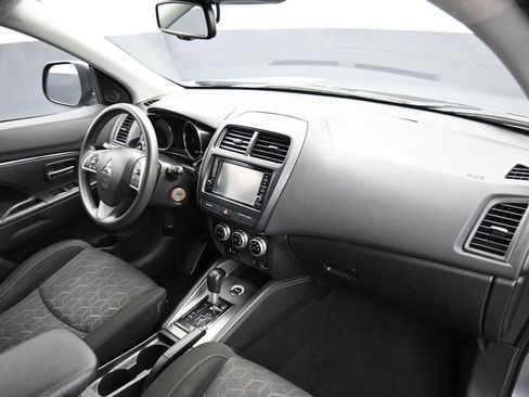 Used 2023 Mitsubishi Outlander Sport ES image 34