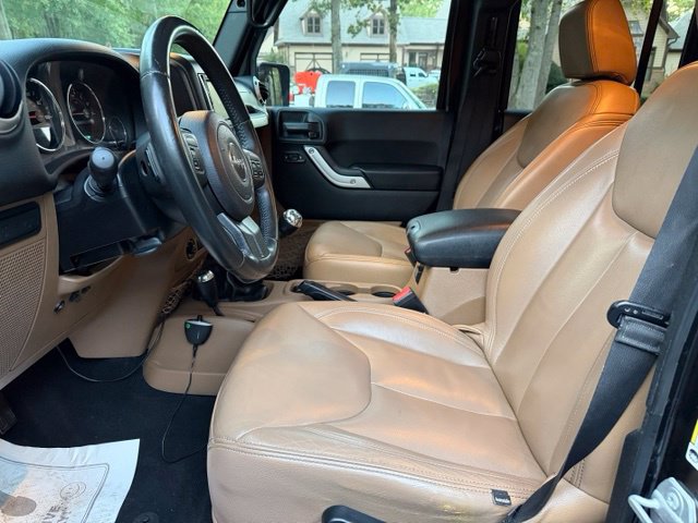 Used 2015 Jeep Wrangler Unlimited Rubicon AWD/4WD image 11