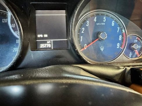Used 2017 Maserati GranTurismo Convertible RWD image 38