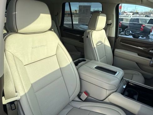 Used 2022 GMC Yukon Denali image 29
