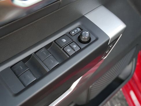 Used 2024 Toyota Sequoia Platinum image 11