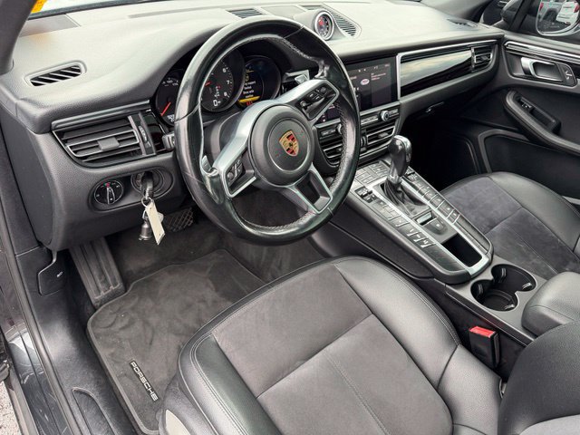 Used 2021 Porsche Macan AWD/4WD image 31